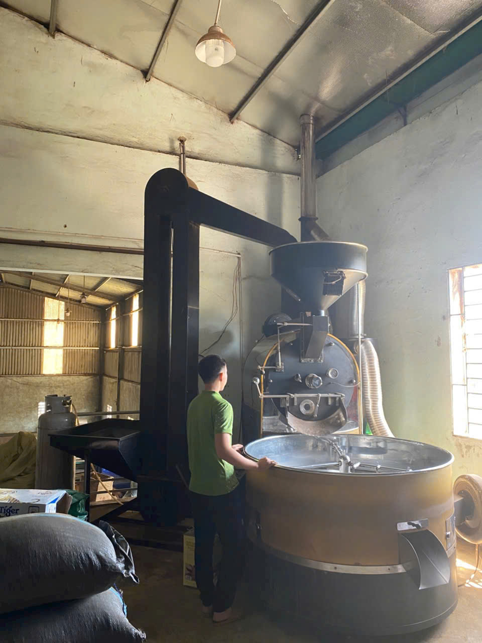 xưởng sản xuất cà phê phin